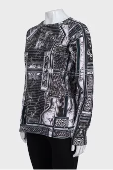 Gray straight-cut sweatshirt with a print