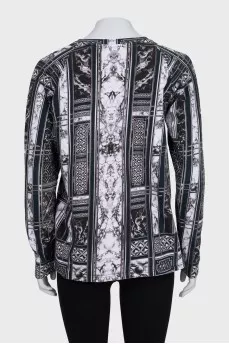 Gray straight-cut sweatshirt with a print