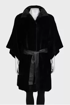 Mink fur coat with short sleeves