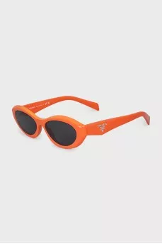 Sunglasses with orange frames