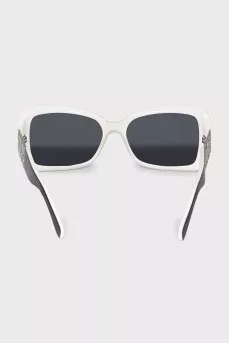 Sunglasses with accent temples