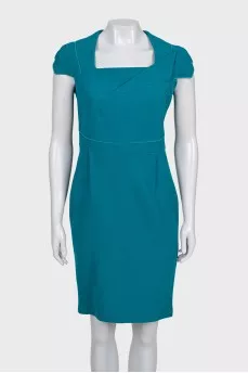 Fitted wool dress with a zipper