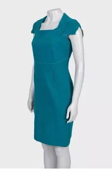 Fitted wool dress with a zipper