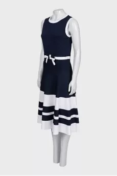 Two-tone dress decorated with a bow