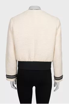 White jacket with a zipper