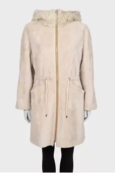 Beige parka with a wool hood