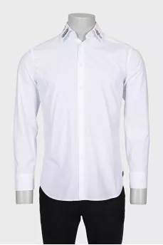 Men's shirt decorated with embroidery