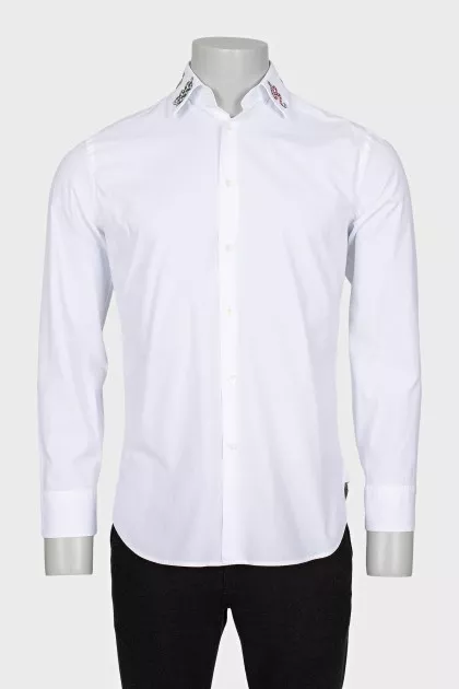 Men's shirt decorated with embroidery