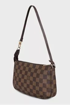 Canvas bag with a zip closure in the signature print