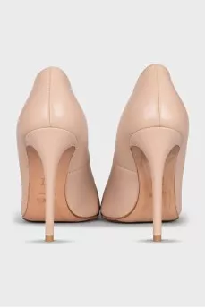 Pointed-toe high heels