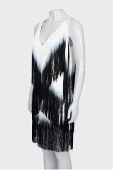 Cocktail dress with earrings and fringe