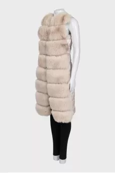 Long vest with fox fur