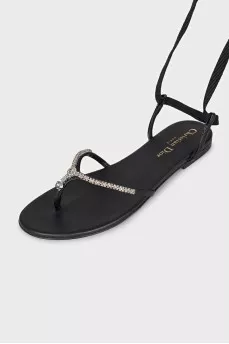 Leather flip-flops with crystals