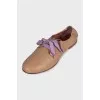 Leather brogues with contrast lacing