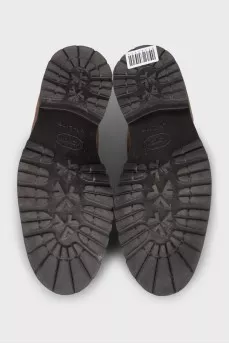 Men's shoes with raised seams