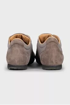 Sneakers with a leather logo insert