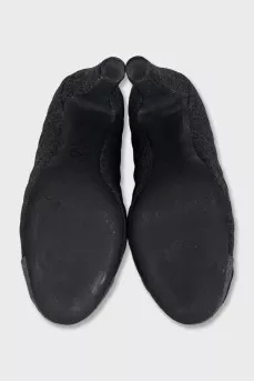 Gray shoes with a rose