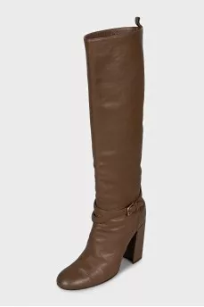 Brown leather boots with heels