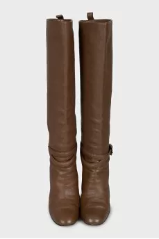 Brown leather boots with heels
