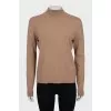 Brown straight-cut turtleneck