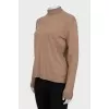 Brown straight-cut turtleneck