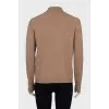 Brown straight-cut turtleneck