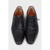 Men's leather shoes with perforated toes