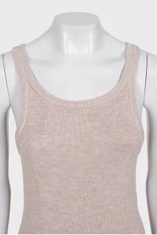 A fitted suit made of wool and silk