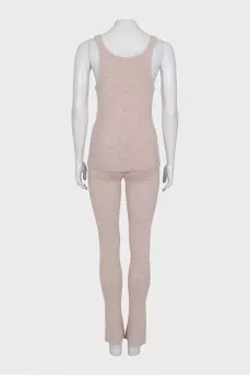 A fitted suit made of wool and silk