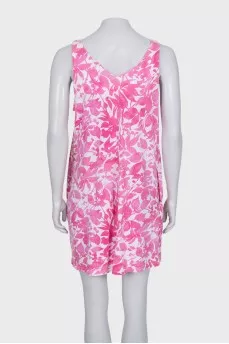 Loose-fitting dress with a pink print
