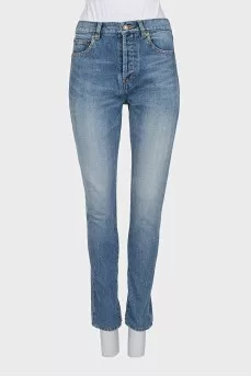 Джинсы slim fit с фирменной вышивкой