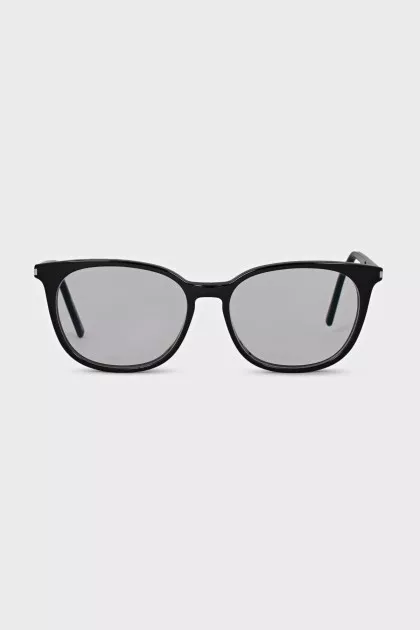 Narrow black frame