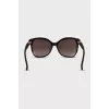 Gradient sunglasses with gold logo