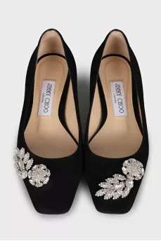 Suede ballet flats decorated with brooches
