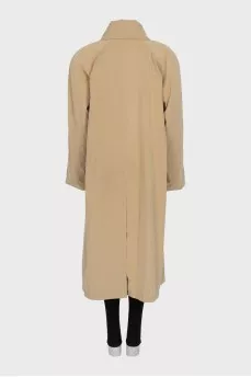 Oversized buttoned raincoat