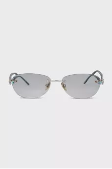Frame with gradient lens