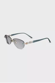 Frame with gradient lens