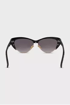 Cat eye sunglasses with colored frames