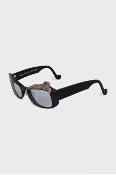 Black frame with diopters