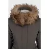 Fitted jacket with detachable collar