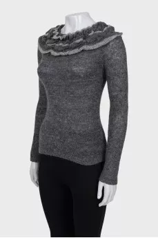 Gray jumper with an accent collar