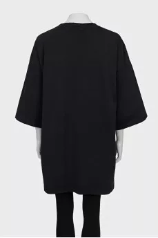 Чорна футболка oversize фасону