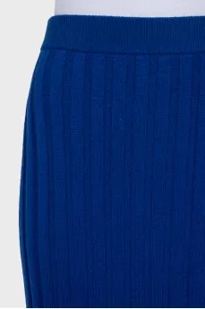 Blue ribbed skirt with a cutout