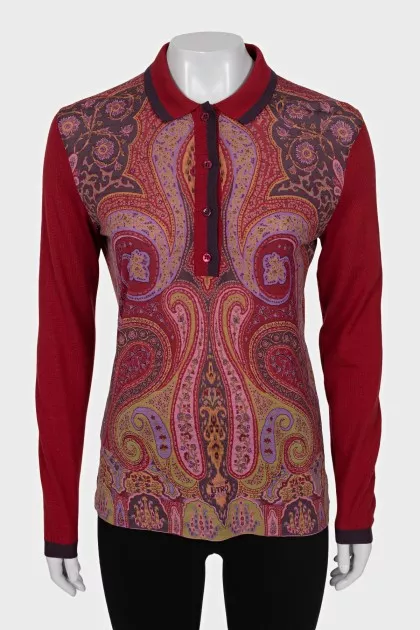 Red jumper with a print