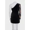 One-shoulder dress with tag