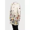 Straight-cut coat with a floral print