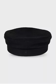 Wool cap with a gold logo