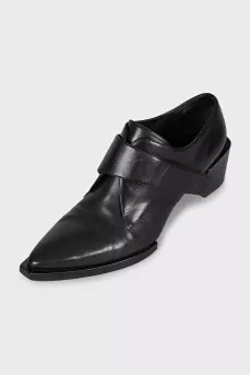 Leather shoes with velcro