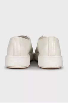 White leather round-toe sneakers