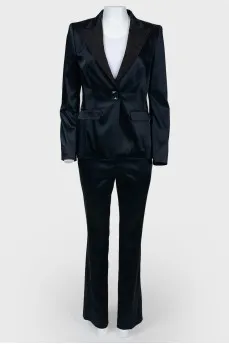 Silk dark blue suit with stone